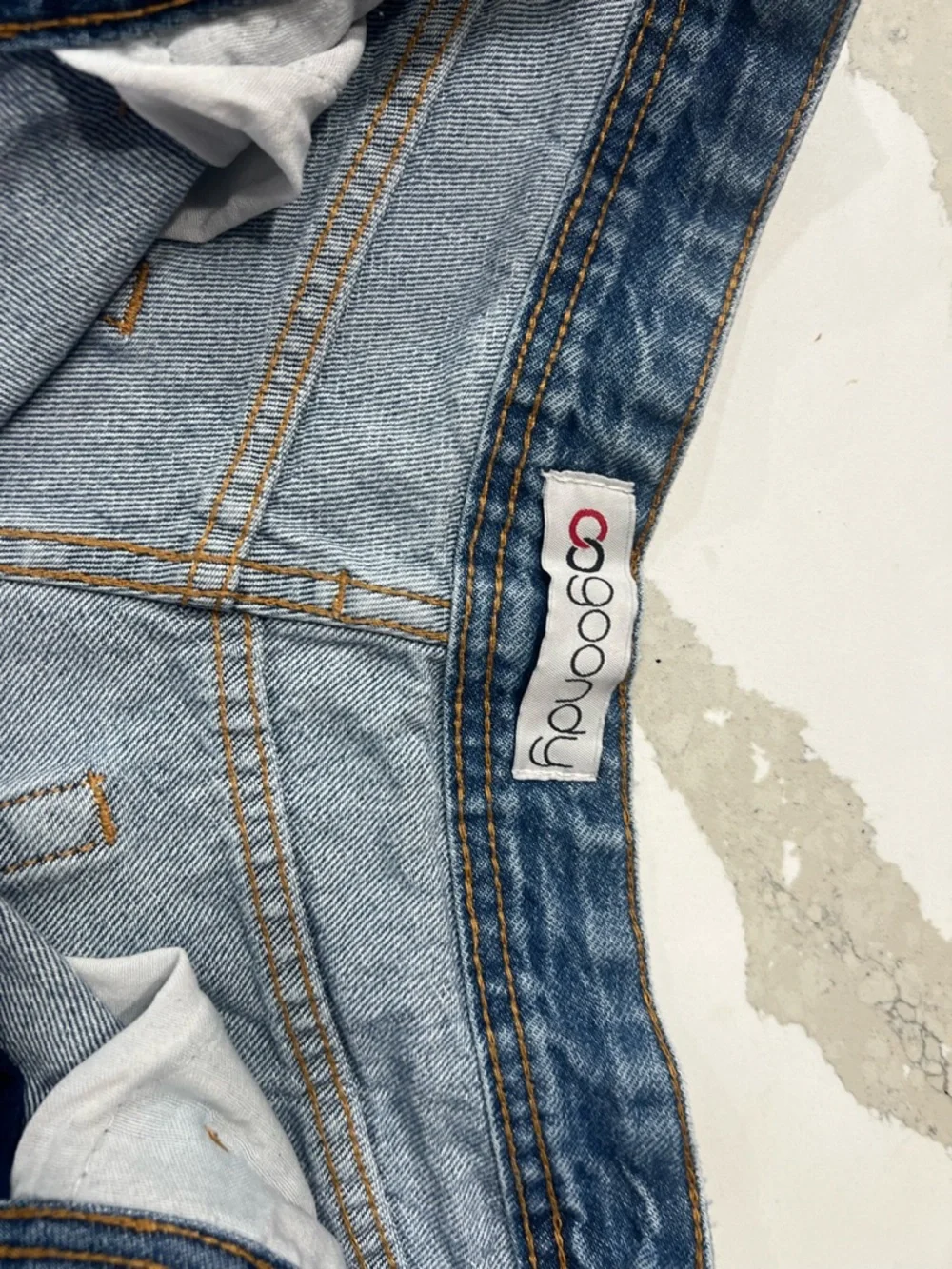 Goondy trendy distressed